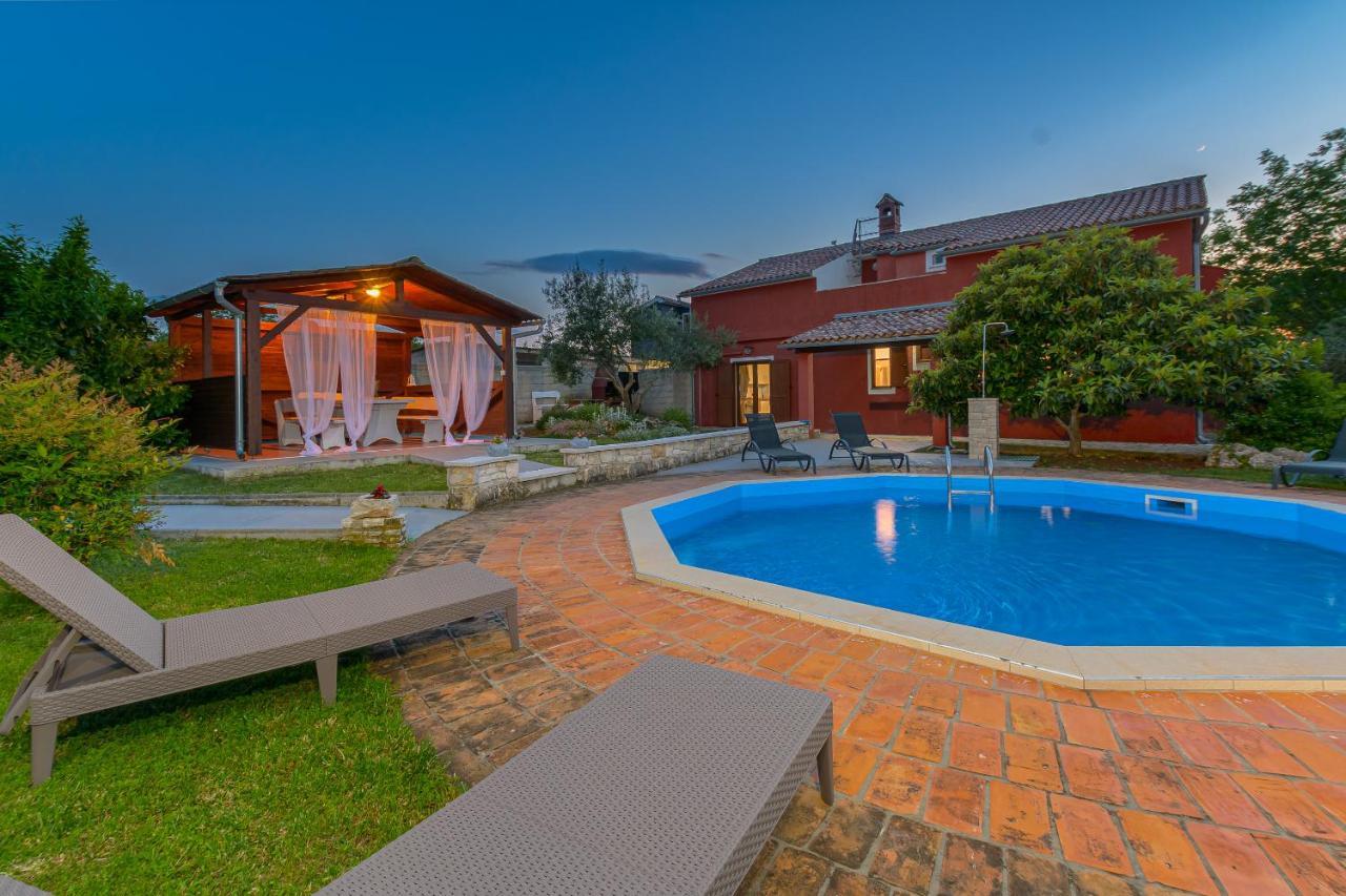 Villa Carla With Private Pool & Kids Playground - Pet Friendly Mutvoran Exterior foto