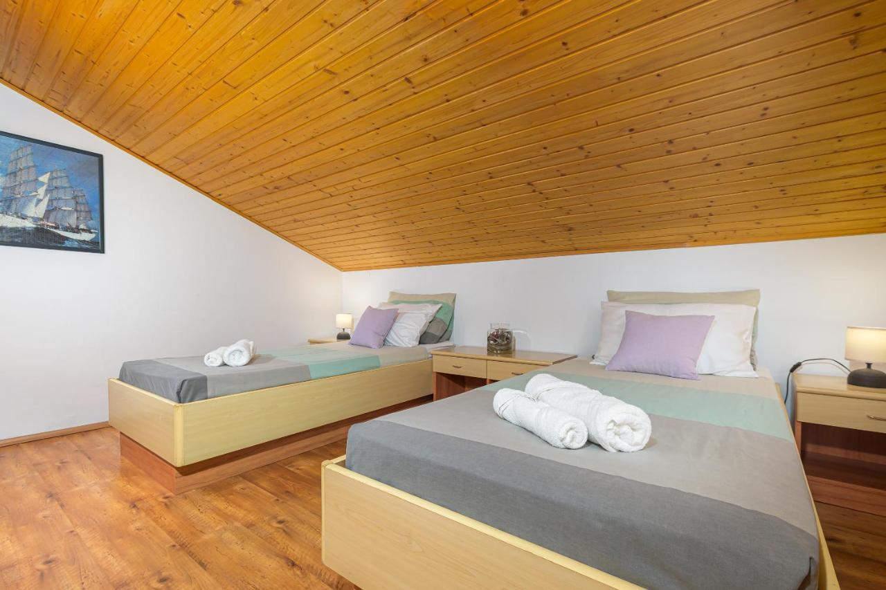 Villa Carla With Private Pool & Kids Playground - Pet Friendly Mutvoran Exterior foto