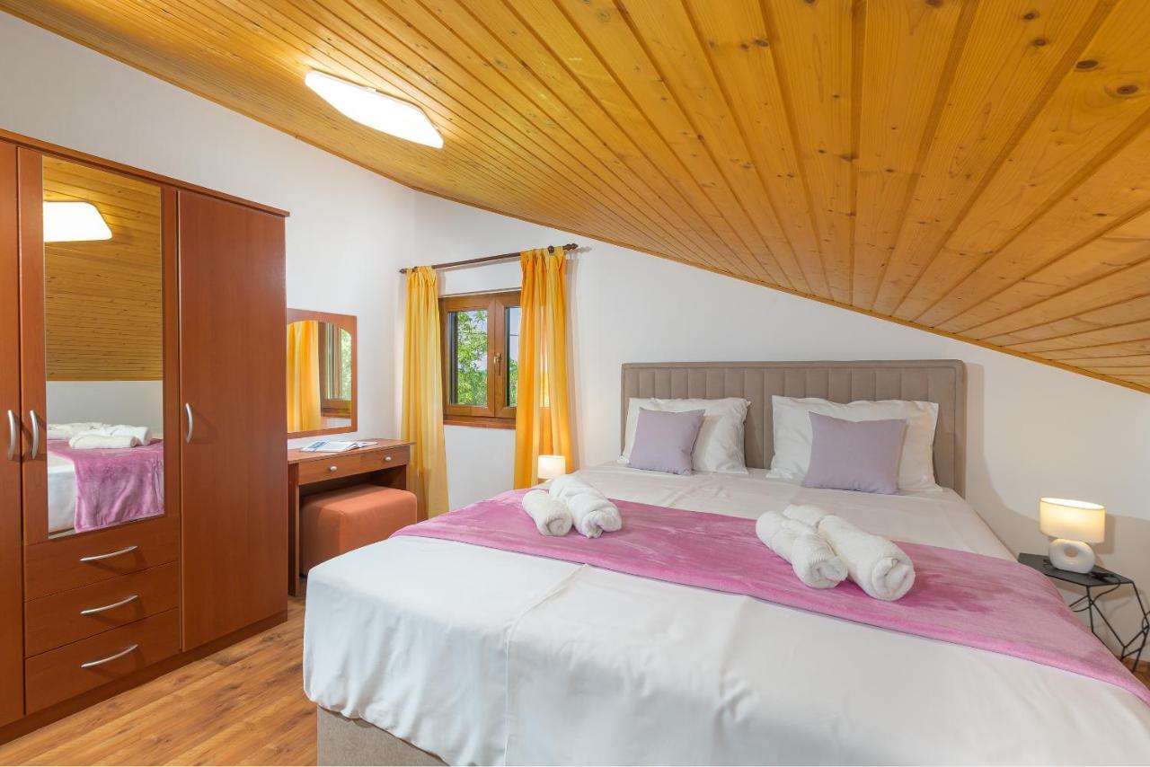 Villa Carla With Private Pool & Kids Playground - Pet Friendly Mutvoran Exterior foto