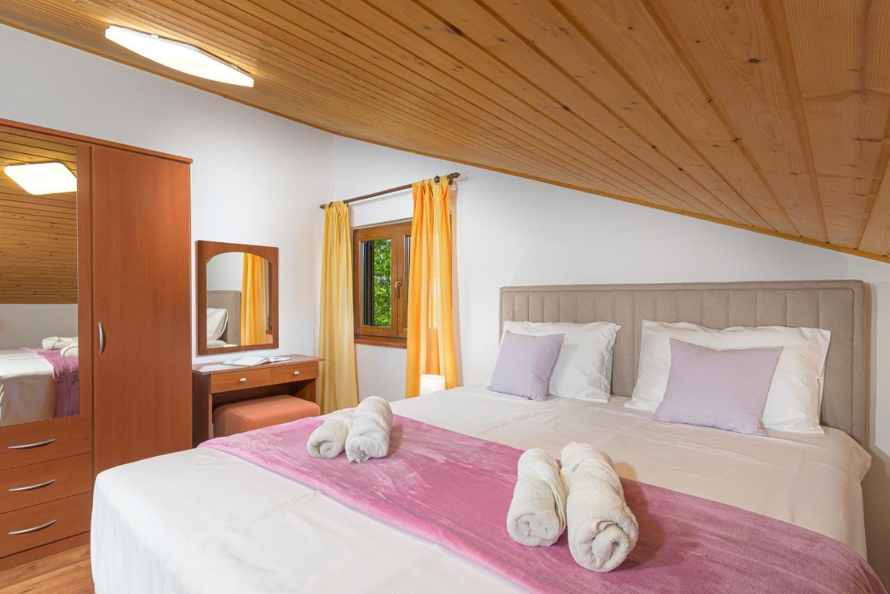 Villa Carla With Private Pool & Kids Playground - Pet Friendly Mutvoran Exterior foto